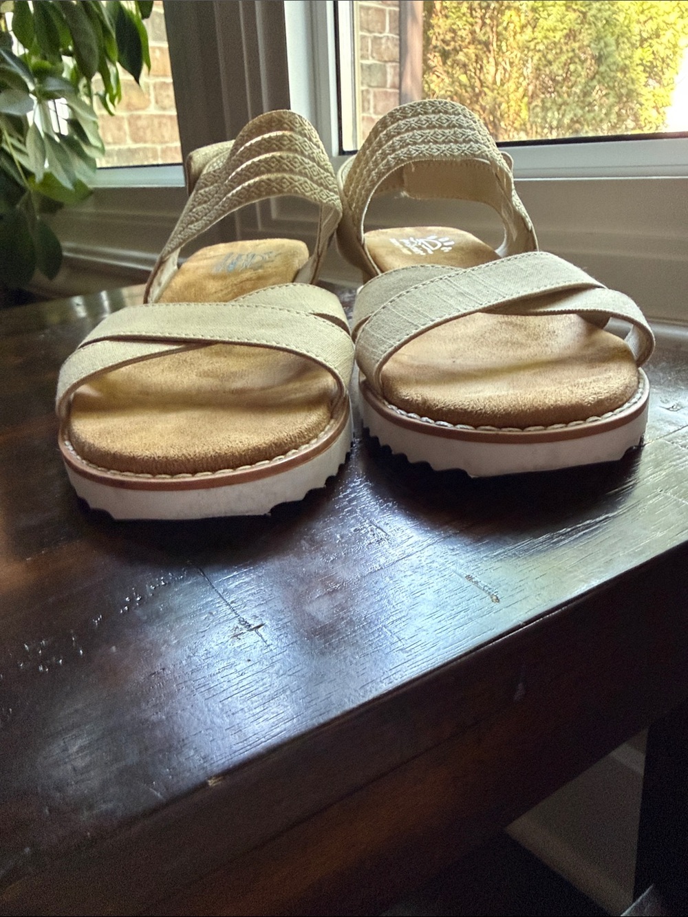 Bobs by Sketchers Strappy Cream Crossband Women's Sandals - Picture 3 of 5